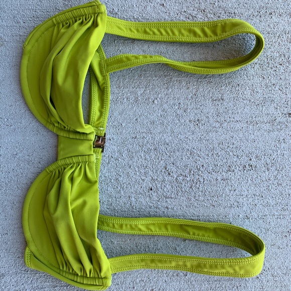 Belle the Label Oracle top and bare bottom bikini - Picture 2 of 6